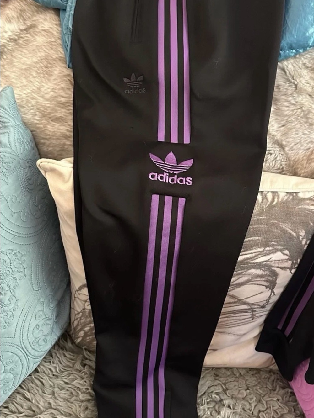 RARE adidas Women SST Originals Track Pants Black w/Purple stripes L/18 DV0131 - Picture 9 of 9